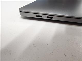 Apple MacBook Pro A2159 2019 13